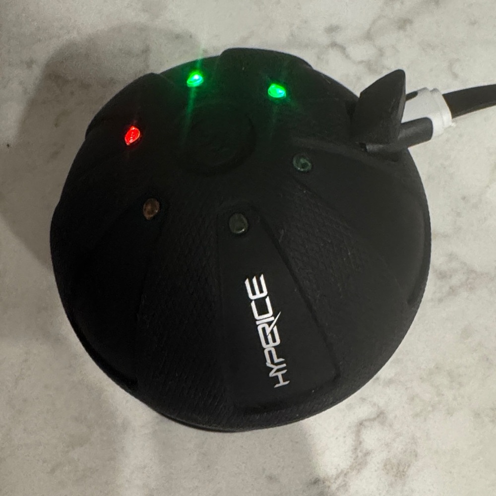 Hyperice Hypersphere Go - Mini vibrating massage ball w/box & stand - Brand New!